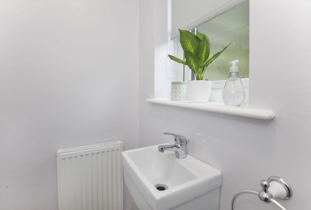 The Willows With Free Parking For 2 Cars York Exterior photo