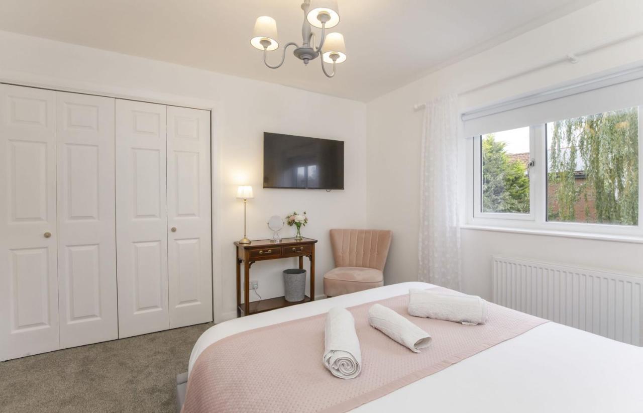 The Willows With Free Parking For 2 Cars York Exterior photo