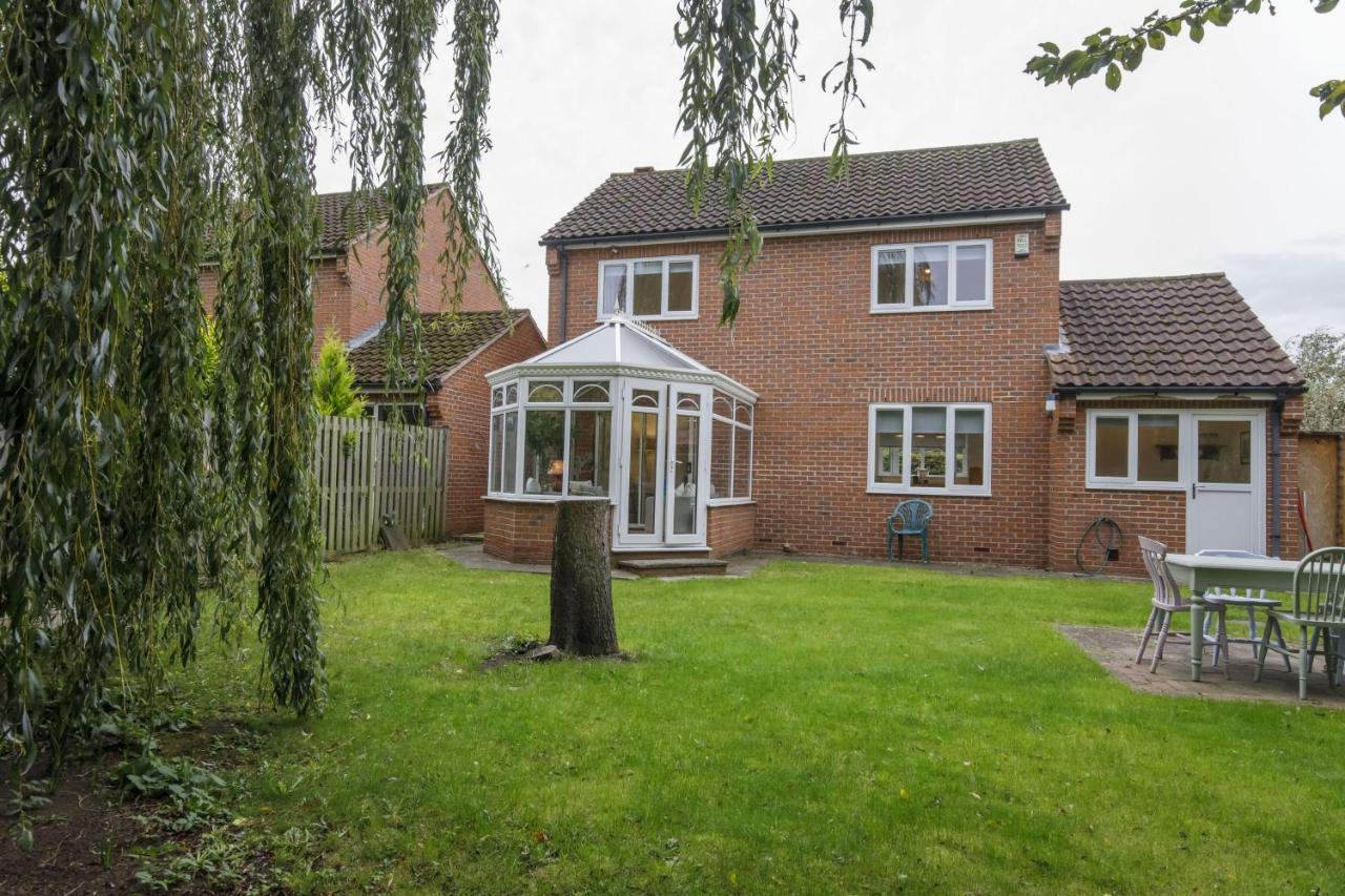 The Willows With Free Parking For 2 Cars York Exterior photo